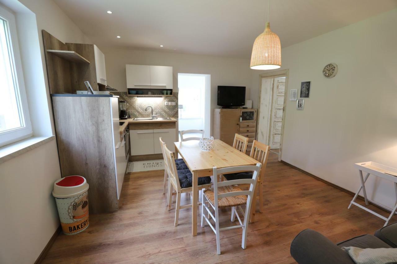 Adventure Cottage With Pool And Big Garden Μπλεντ Εξωτερικό φωτογραφία