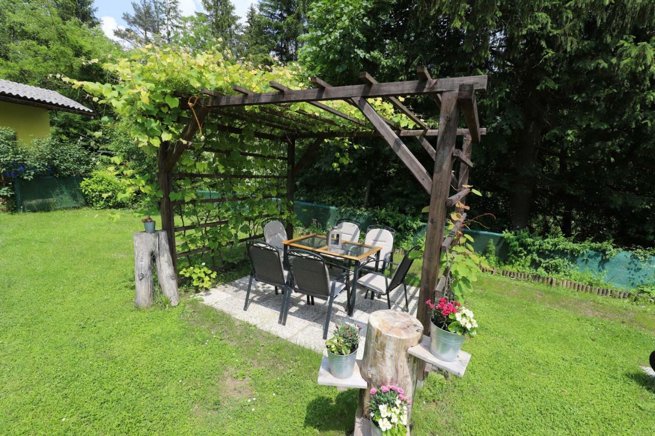 Adventure Cottage With Pool And Big Garden Μπλεντ Εξωτερικό φωτογραφία