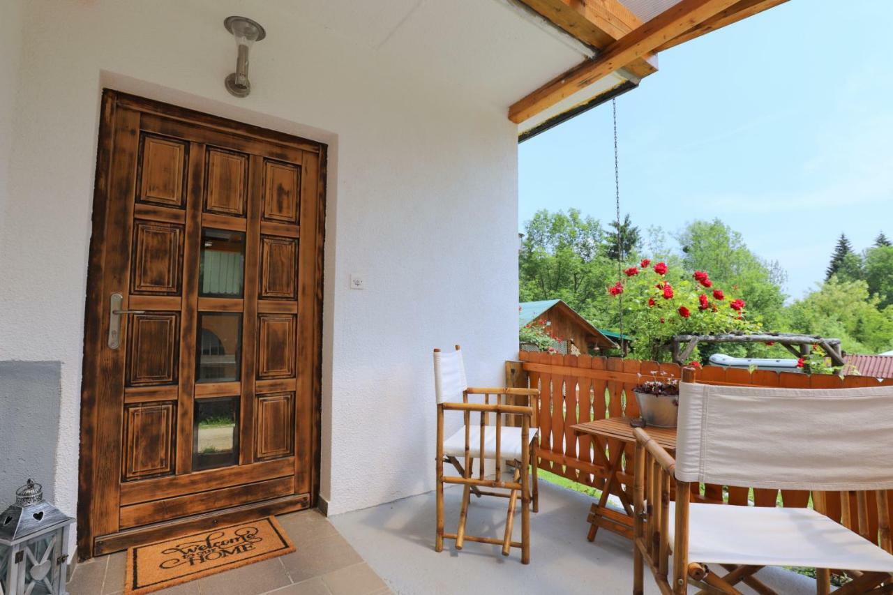 Adventure Cottage With Pool And Big Garden Μπλεντ Εξωτερικό φωτογραφία